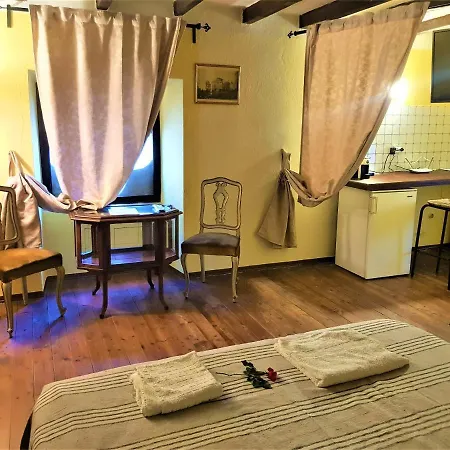 Hotel Castello Malabaila Di Envie