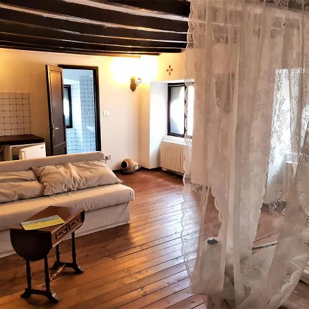 Castello Malabaila Di Hotel *