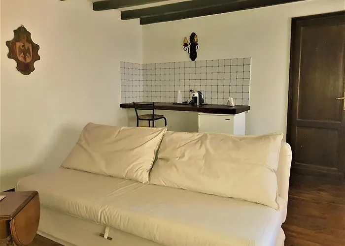 מלון Castello Malabaila Di *