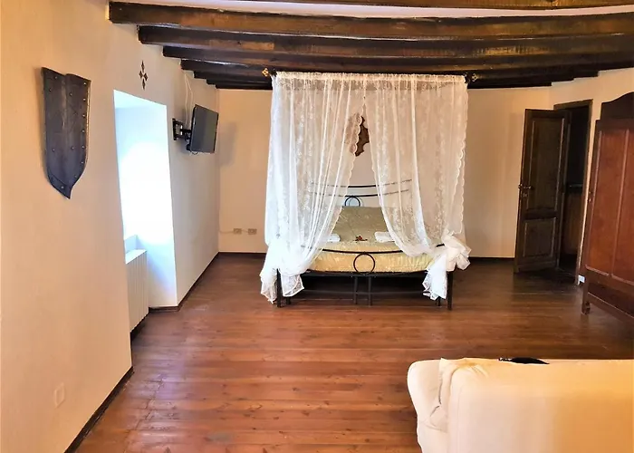 Castello Malabaila Di *