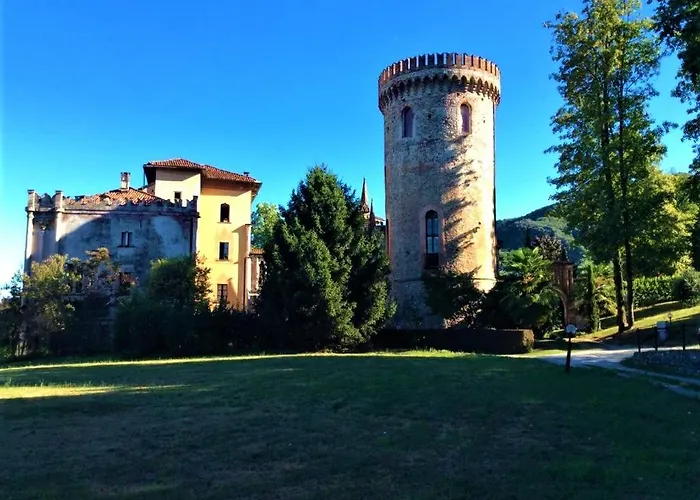 Castello Malabaila Di מלון Envie